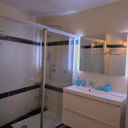 T2 Standing Cap Neree Apartment